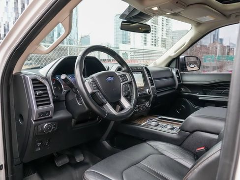 Used 2019 Ford Expedition Platinum image 4