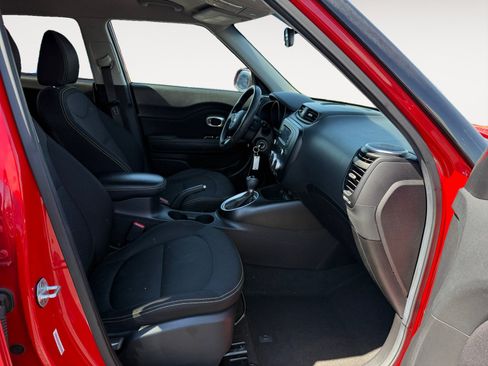 Used 2015 Kia Soul + FWD image 19