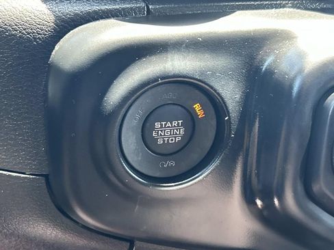 Used 2023 Jeep Wrangler Unlimited Sahara w/ Cold Weather Group AWD/4WD image 38