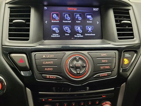 Used 2020 Nissan Pathfinder SV FWD image 25