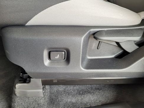 Used 2024 Toyota Tacoma TRD Off-Road image 19