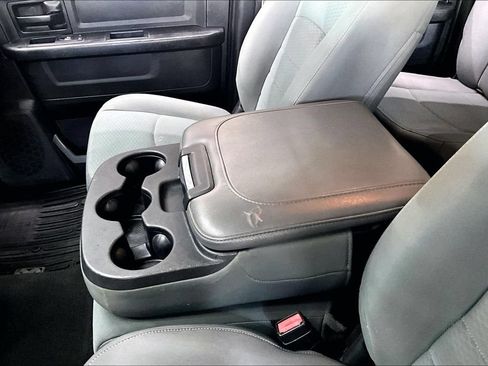 Used 2017 RAM 1500 ST w/ SXT Appearance Group AWD/4WD image 16