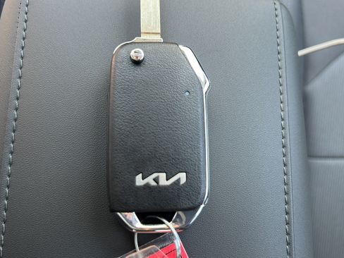 New 2026 Kia Niro LX FWD image 26