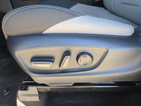 Used 2024 Toyota Tacoma TRD Off-Road image 16