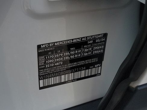 Certified 2024 Mercedes-Benz GLB 250 image 30