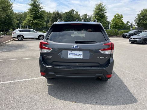 Used 2020 Subaru Forester Premium AWD/4WD image 8