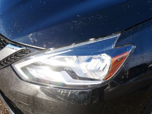 Used 2019 Nissan Sentra SV image 16