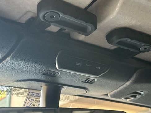 Used 2021 Jeep Gladiator Rubicon AWD/4WD image 24