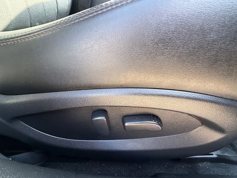 Used 2017 INFINITI QX70 2WD w/ Premium Package image 19