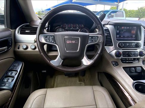 Used 2015 GMC Yukon XL SLT w/ Open Road Package image 6