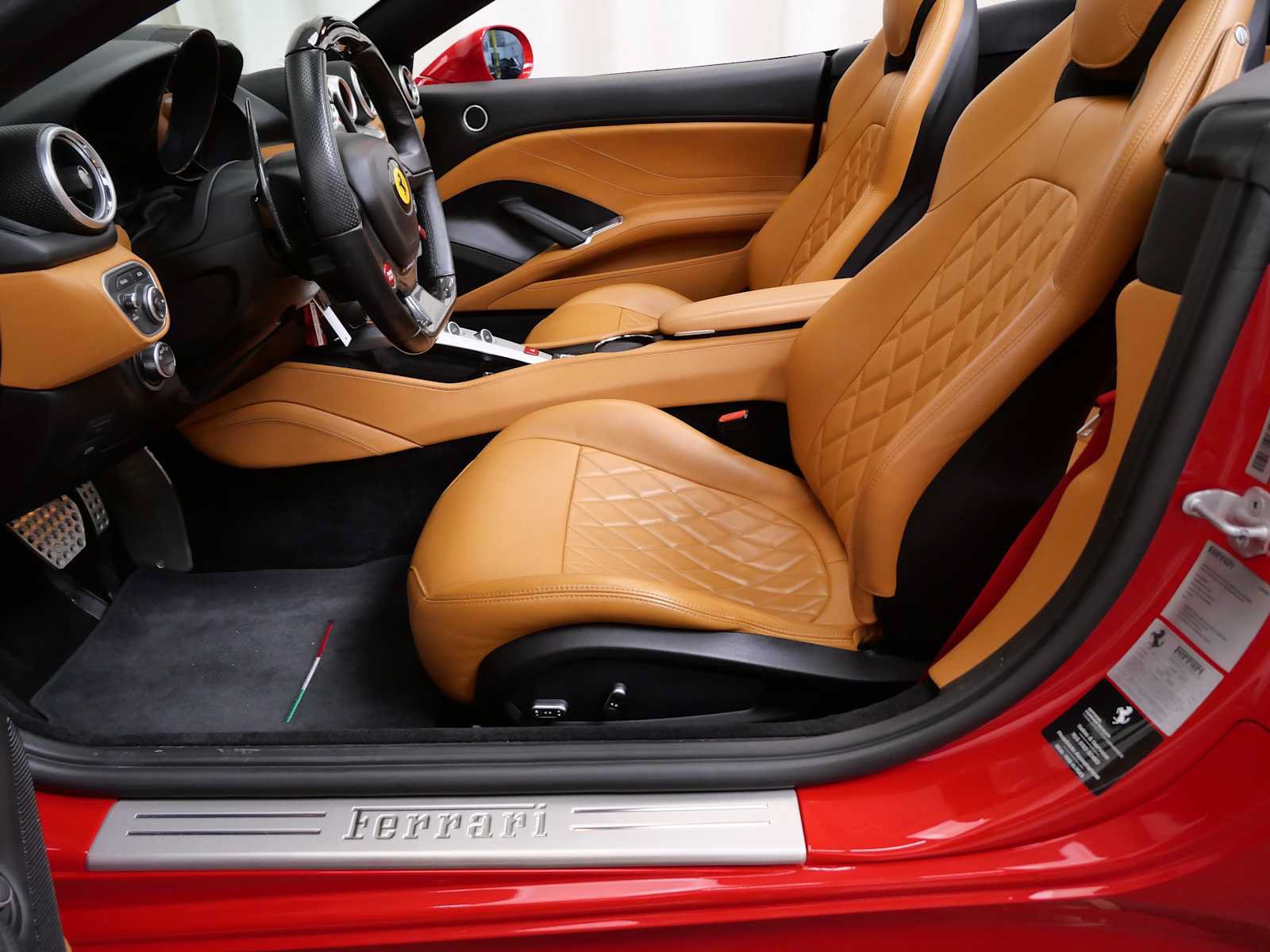 Certified 2017 Ferrari California T RWD image 18