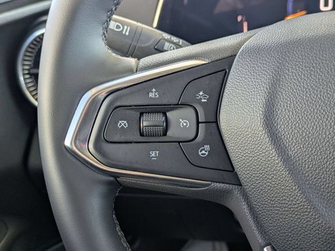 Used 2024 Chevrolet Trax ACTIV FWD image 15