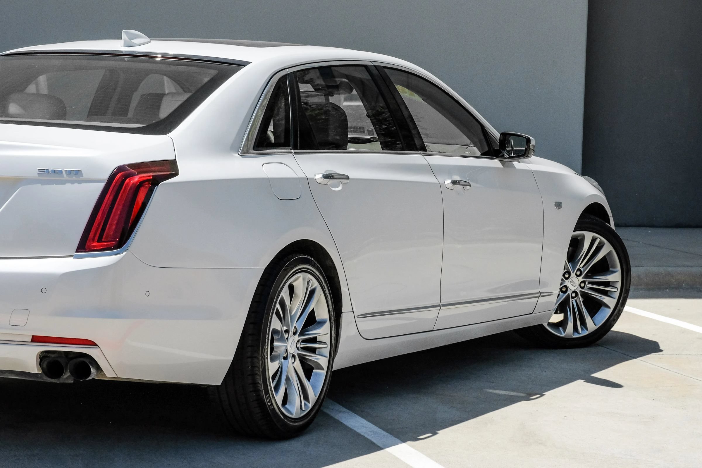 Used 2018 Cadillac CT6 Platinum AWD/4WD image 6