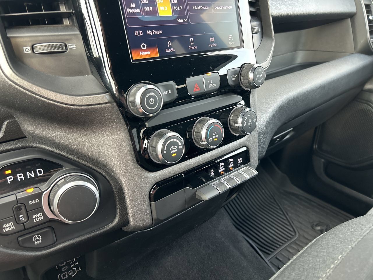Used 2025 RAM 1500 Tradesman w/ Night Edition AWD/4WD image 29