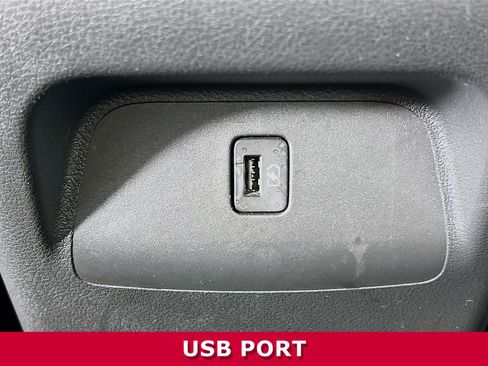 Used 2025 Nissan Sentra SR image 24