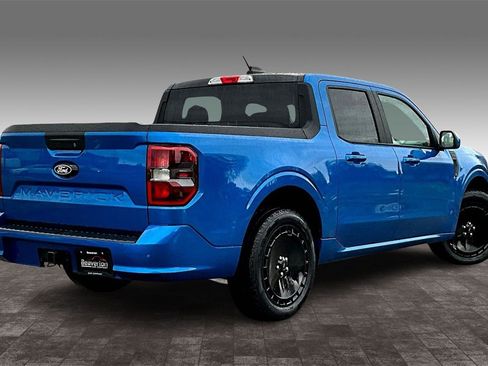 Used 2025 Ford Maverick Lobo image 14
