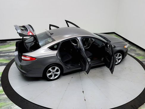 Used 2014 Ford Fusion SE FWD image 37