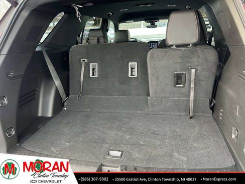 Certified 2023 Chevrolet Traverse RS w/ LPO, Floor Liner Package image 12