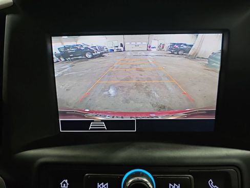 Used 2023 GMC Terrain SLE w/ Driver Convenience Package image 29