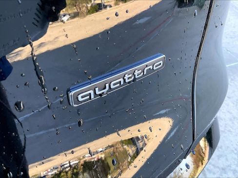 Certified 2025 Audi Q5 Premium w/ Convenience Package image 9