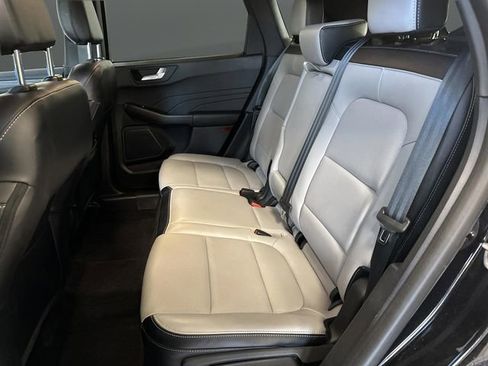 Certified 2023 Ford Escape Platinum image 30