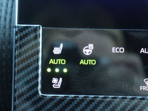 Certified 2023 Toyota bZ4X AWD image 28