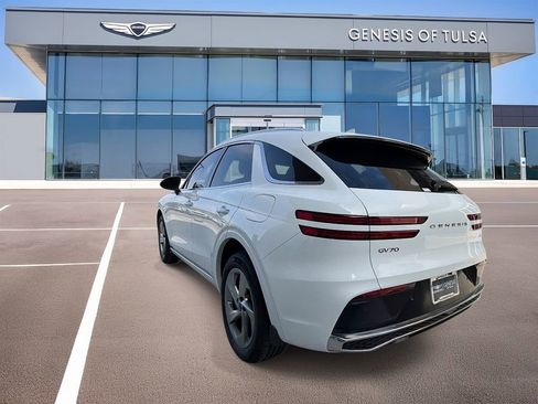 Used 2026 Genesis GV70 2.5T Select image 6