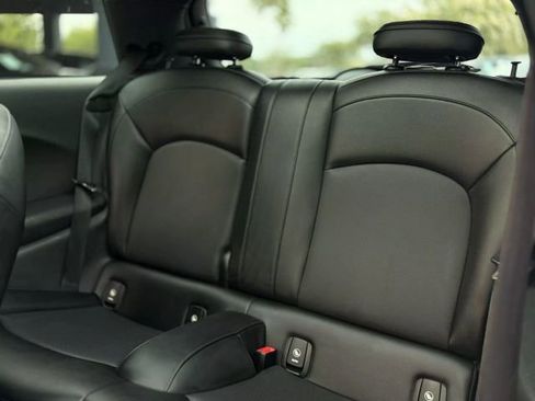 Used 2017 MINI Cooper 2-Door Hardtop image 26