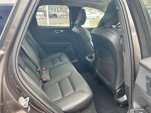 Certified 2025 Volvo XC60 B5 Plus image 13