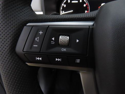 New 2025 Mitsubishi Outlander SE image 12