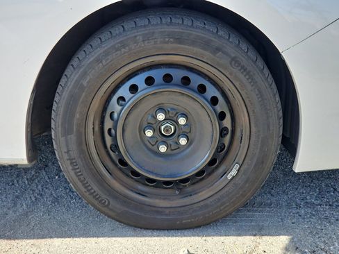 Used 2023 Subaru Impreza 2.0i image 10