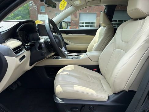 Used 2023 INFINITI QX60 Sensory w/ Vision Package AWD/4WD image 17