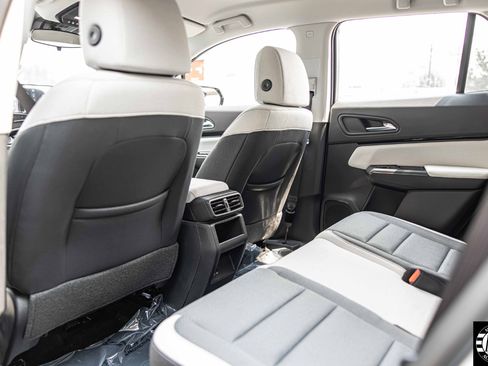 Used 2025 Honda Prologue EX image 30