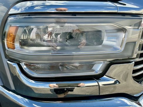 Used 2022 RAM 2500 Laramie w/ Chrome Appearance Group image 8