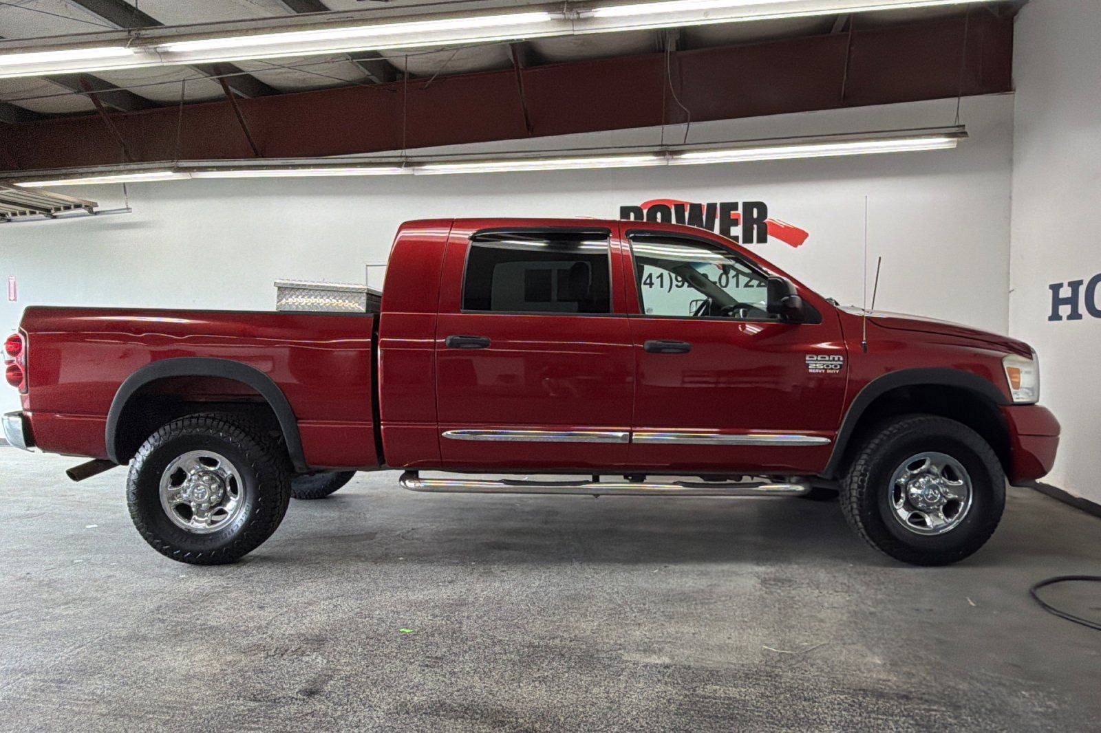 Used 2007 Dodge Ram 2500 Truck Laramie AWD/4WD image 2