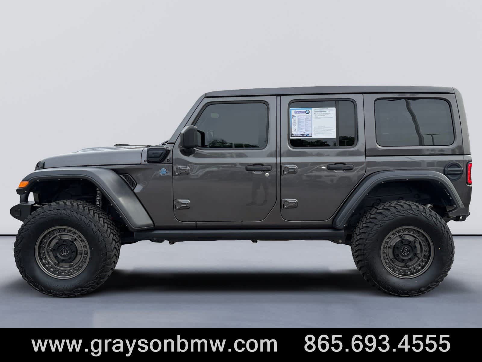 Used 2022 Jeep Wrangler Unlimited Rubicon 4xe w/ Cold Weather Group AWD/4WD image 6
