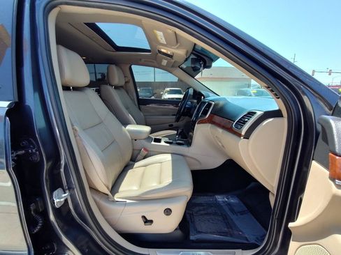 Used 2013 Jeep Grand Cherokee Limited w/ Mopar Chrome Edition Group RWD image 41