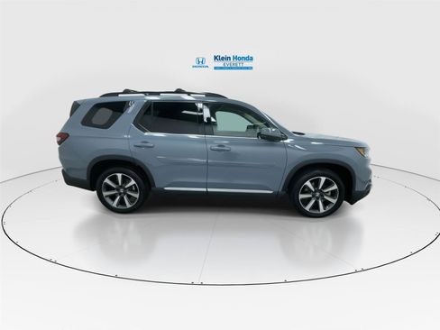 Certified 2024 Honda Pilot Elite image 3