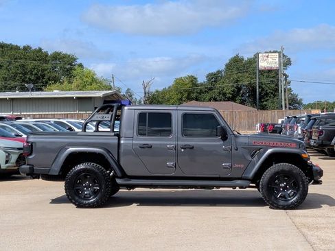 Used 2021 Jeep Gladiator Mojave AWD/4WD image 9