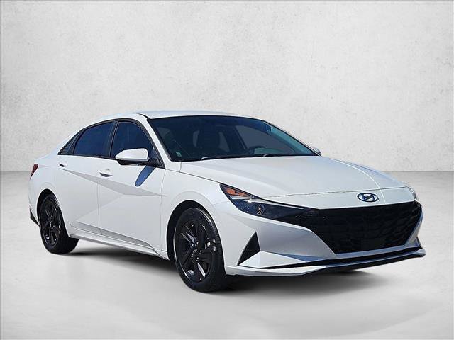 Used 2021 Hyundai Elantra SEL w/ Convenience Package FWD image 3