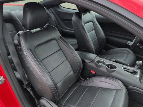 Used 2022 Ford Mustang GT Premium w/ GT Performance Package RWD image 15