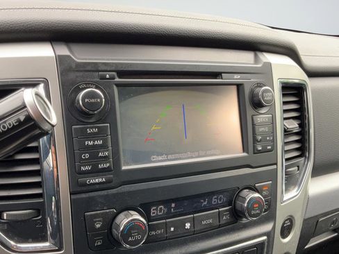Used 2017 Nissan Titan PRO-4X AWD/4WD image 17