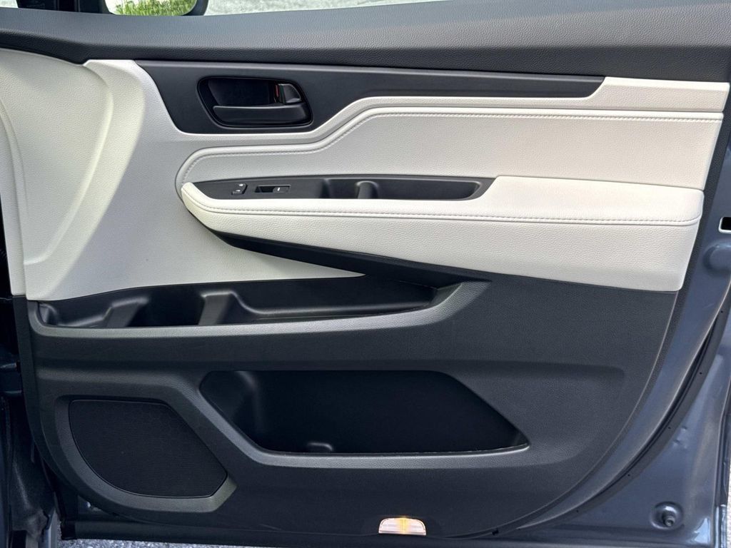 Used 2026 Honda Odyssey EX-L image 19