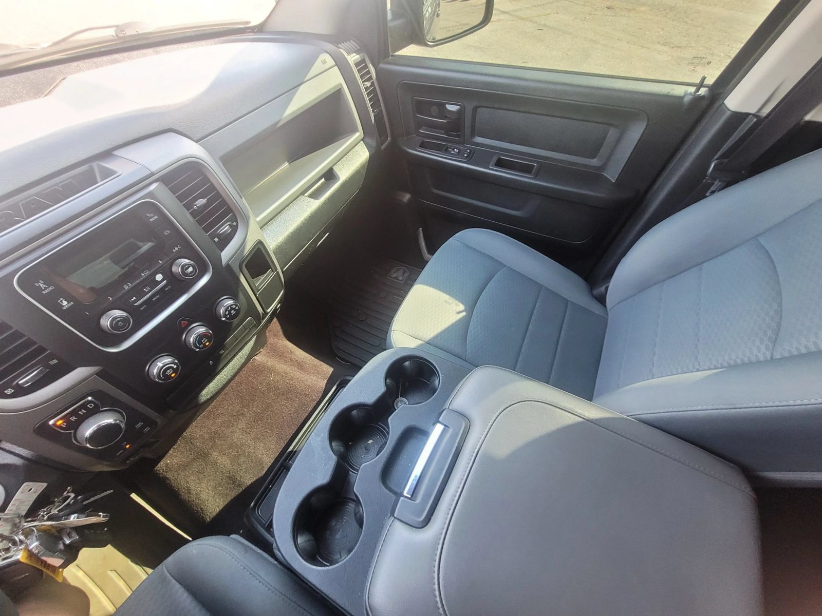 Used 2017 RAM 1500 Express AWD/4WD image 12