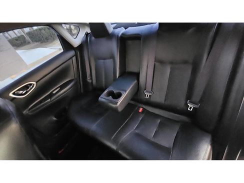 Used 2015 Nissan Sentra SR w/ SR Premium Package image 27