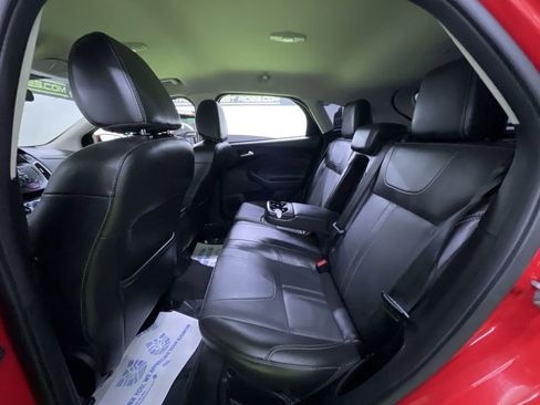 Used 2014 Ford Focus SE w/ Equipment Group 201A image 12