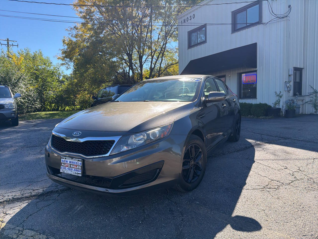 Used 2011 Kia Optima LX FWD image 1