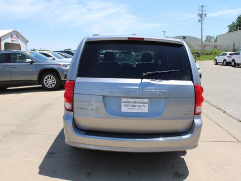 Used 2016 Dodge Grand Caravan SXT FWD image 7