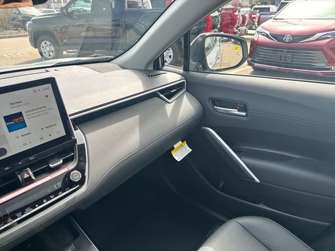 New 2026 Toyota Corolla Cross XLE image 29