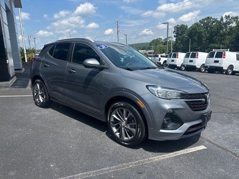 Used 2020 Buick Encore GX Select w/ Sport Touring Package FWD image 4